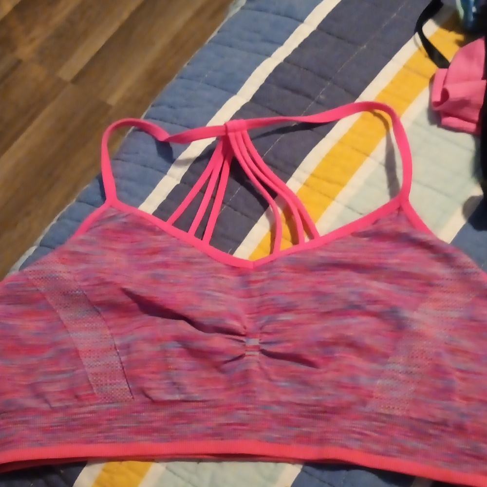 Sports bra